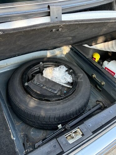 Mercedes E 230 1997, 451,000 km - 2.3 л - Quba