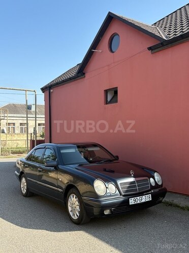 Mercedes E 230 1997, 451,000 km - 2.3 л - Quba