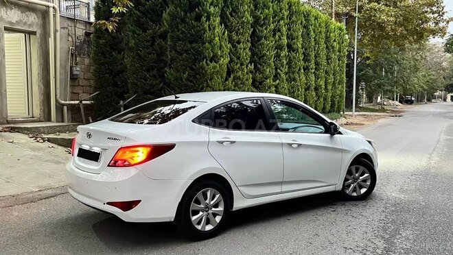 Hyundai Accent 2014, 129,000 km - 1.4 л - Bakı