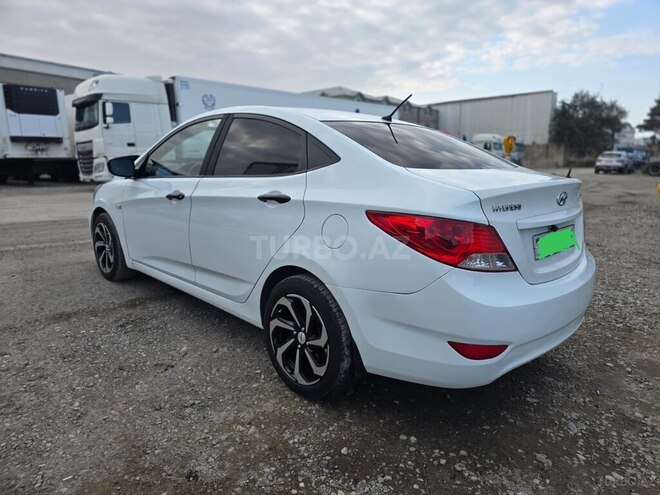Hyundai Accent 2013, 282,000 km - 1.4 l - Bakı
