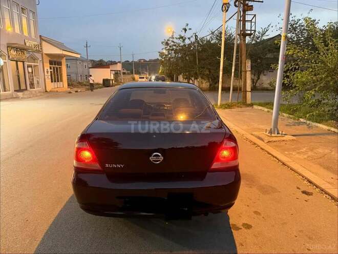 Nissan Sunny 2008, 330,000 km - 1.6 l - Quba