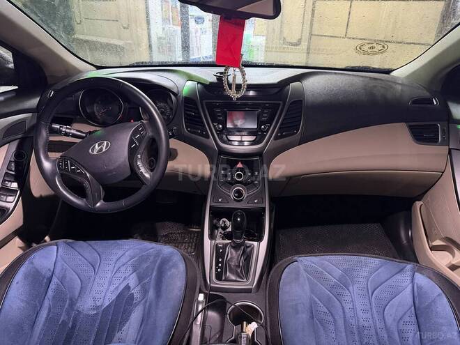 Hyundai Elantra 2015, 121,396 km - 1.8 л - Bakı