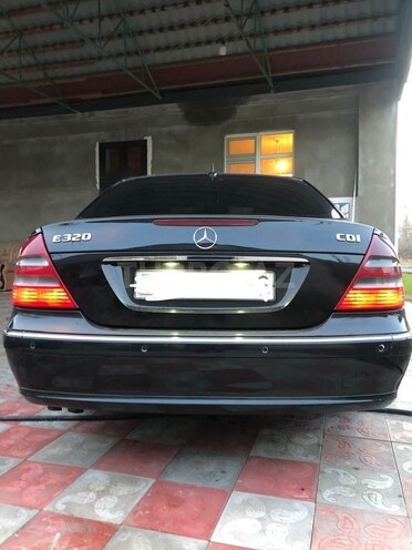 Mercedes E 220 2004, 280,000 km - 2.2 л - Ağcabədi