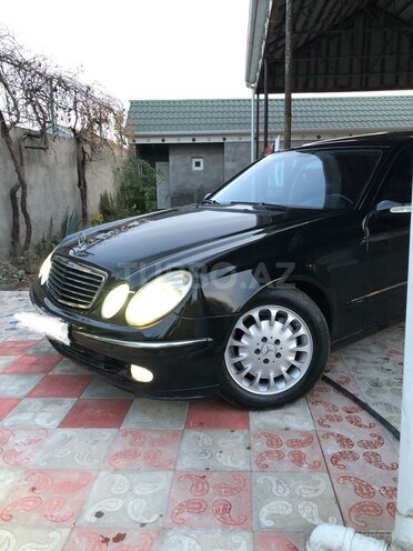 Mercedes E 220 2004, 280,000 km - 2.2 л - Ağcabədi