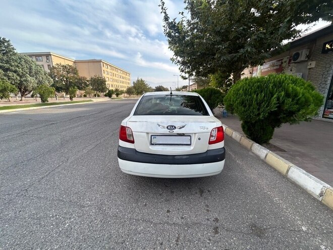 Kia Rio 2008, 388,000 km - 1.4 l - Naxçıvan