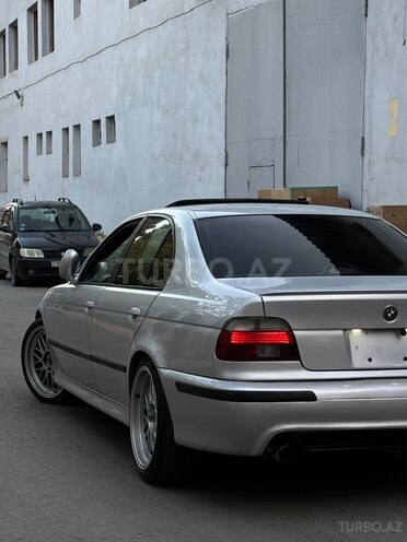 BMW 525 2001, 297,000 km - 2.5 л - Bakı