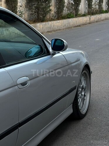 BMW 525 2001, 297,000 km - 2.5 л - Bakı