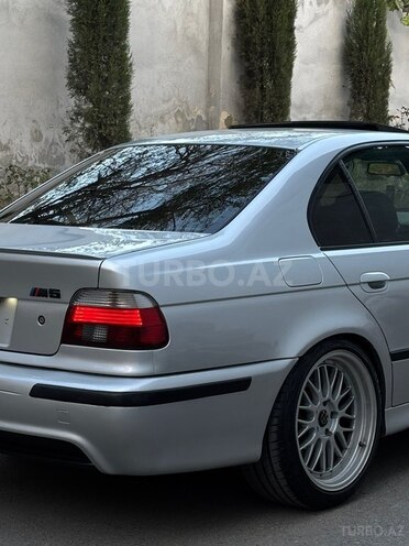 BMW 525 2001, 297,000 km - 2.5 л - Bakı