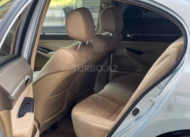 Honda Civic 2006, 496,000 km - 1.3 л - Bakı