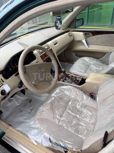 Mercedes E 240 1999, 325,408 km - 2.4 л - Bakı