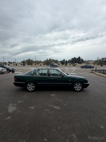 Mercedes E 240 1999, 325,408 km - 2.4 л - Bakı