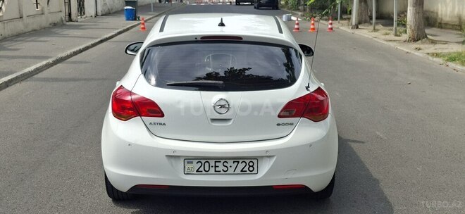 Opel Astra 2010, 260,000 km - 1.4 l - Qəbələ