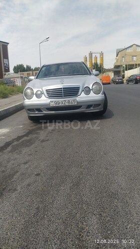 Mercedes E 220 2000, 372,000 km - 2.2 l - Bakı