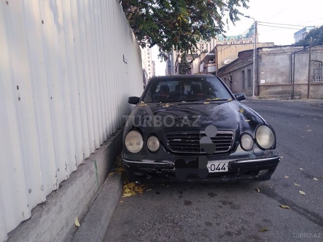 Mercedes E 220 2001, 650,000 km - 2.2 l - Bakı