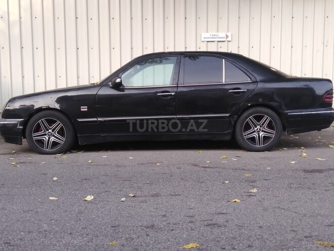 Mercedes E 220 2001, 650,000 km - 2.2 l - Bakı