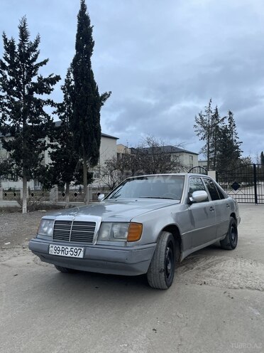 Mercedes 190 1990, 250,000 km - 2.5 л - Salyan