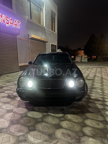 Mercedes E 220 2000, 219,654 km - 2.2 l - Sumqayıt