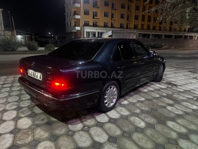 Mercedes E 220 2000, 219,654 km - 2.2 l - Sumqayıt