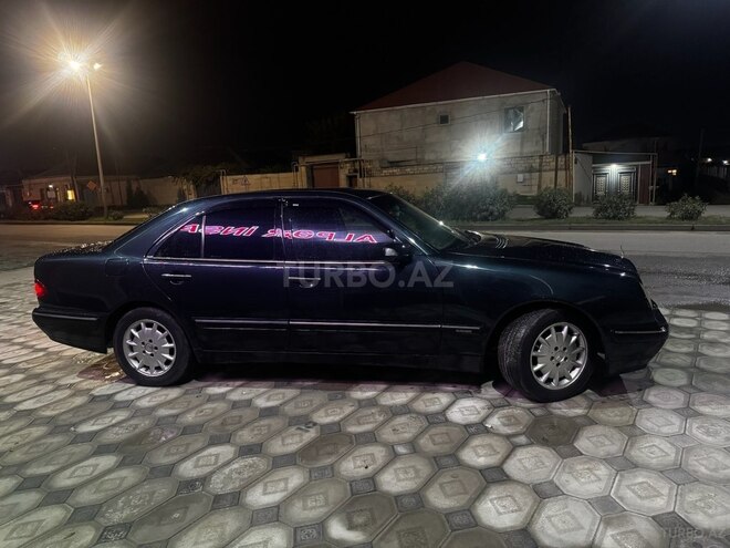 Mercedes E 220 2000, 219,654 km - 2.2 l - Sumqayıt