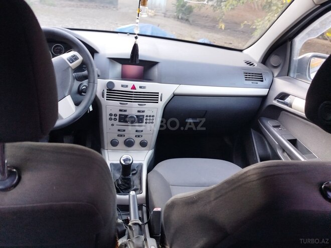 Opel Astra 2008, 490,000 km - 1.3 l - Qusar