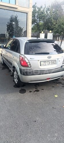 Kia Rio 2009, 248,390 km - 1.4 l - Qax