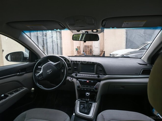 Hyundai Elantra 2016, 235,000 km - 2.0 l - Bakı
