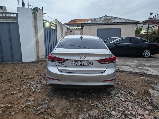 Hyundai Elantra 2016, 235,000 km - 2.0 l - Bakı
