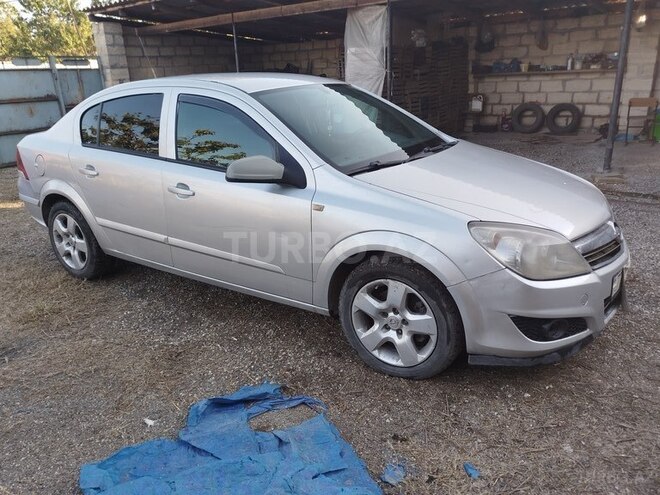 Opel Astra 2008, 490,000 km - 1.3 l - Qusar