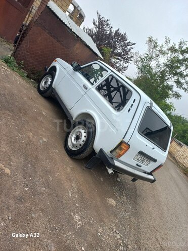 LADA (VAZ) Niva 2009, 390,000 km - 1.7 l - Lerik