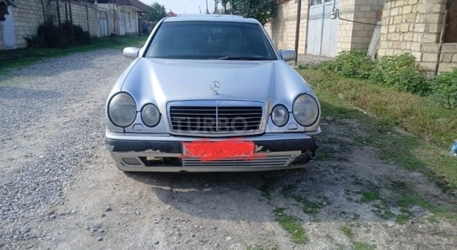 Mercedes E 230 1996, 342,451 km - 2.3 l - Quba