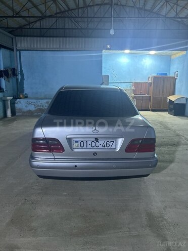 Mercedes E 240 1999, 390,000 km - 2.4 л - Bakı