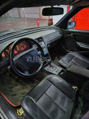 Mercedes C 230 2000, 385,000 km - 2.3 l - İmişli