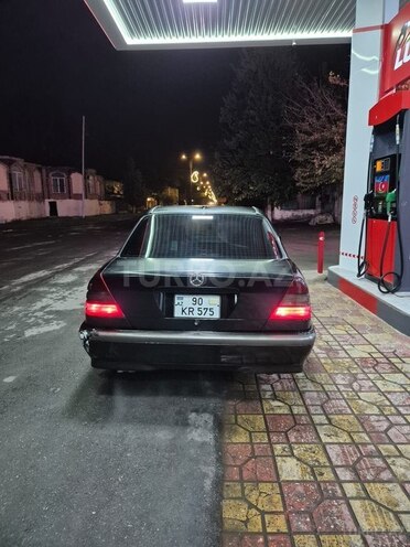 Mercedes C 230 2000, 385,000 km - 2.3 l - İmişli