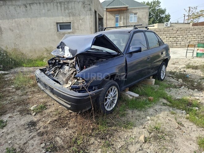 Opel Astra 1994, 400,000 km - 1.6 л - Bakı