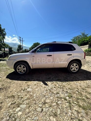 Hyundai Tucson 2007, 248,200 km - 2.0 l - Qusar