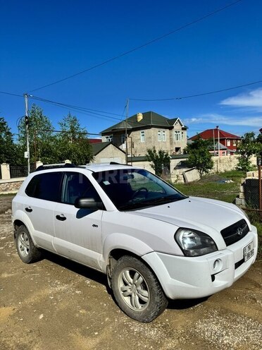 Hyundai Tucson 2007, 248,200 km - 2.0 l - Qusar