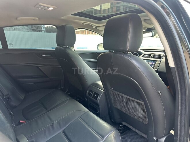 Jaguar XE 2016, 174,000 km - 2.0 l - Bakı