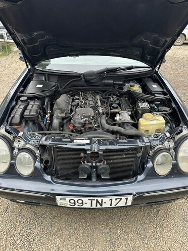 Mercedes E 220 2001, 250,000 km - 2.2 l - Masallı