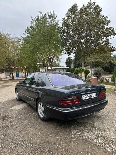 Mercedes E 220 2001, 250,000 km - 2.2 l - Masallı