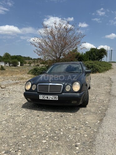 Mercedes E 240 1998, 421,977 km - 2.4 l - Quba