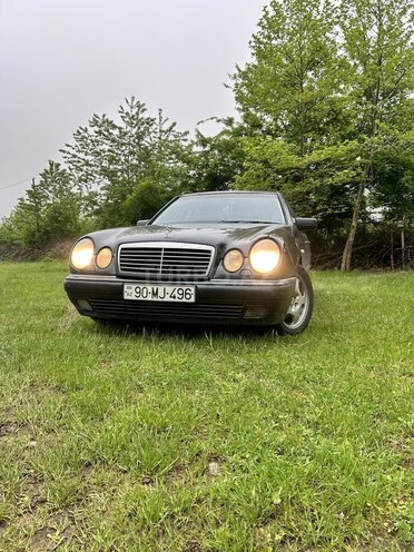 Mercedes E 240 1998, 421,977 km - 2.4 l - Quba