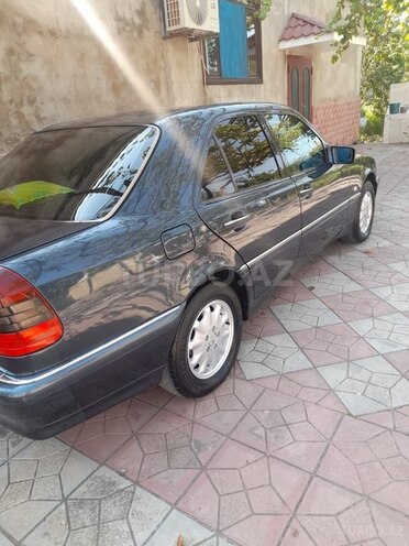 Mercedes C 240 2000, 247,000 km - 2.4 l - Bakı