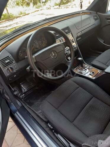 Mercedes C 240 2000, 247,000 km - 2.4 l - Bakı