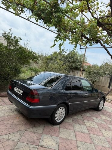 Mercedes C 240 2000, 247,000 km - 2.4 l - Bakı