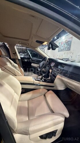 BMW 750 2010, 186,000 km - 4.4 л - Bakı