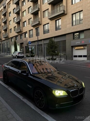 BMW 750 2010, 186,000 km - 4.4 л - Bakı