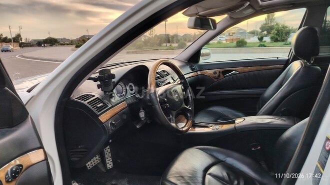 Mercedes E 280 2008, 399,000 km - 3.0 л - Neftçala