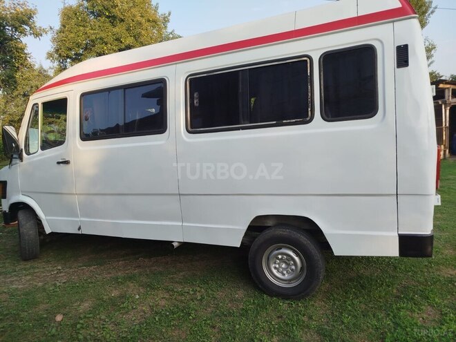 Mercedes 208 D 1993, 350,000 km - 2.3 l - Balakən