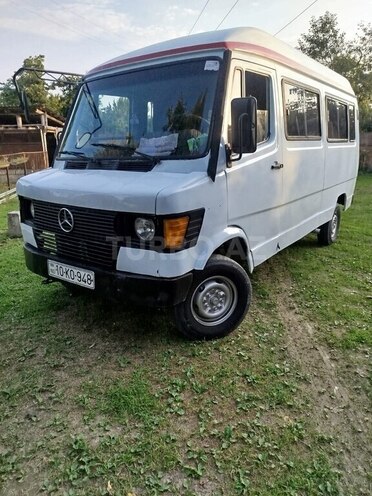 Mercedes 208 D 1993, 350,000 km - 2.3 l - Balakən