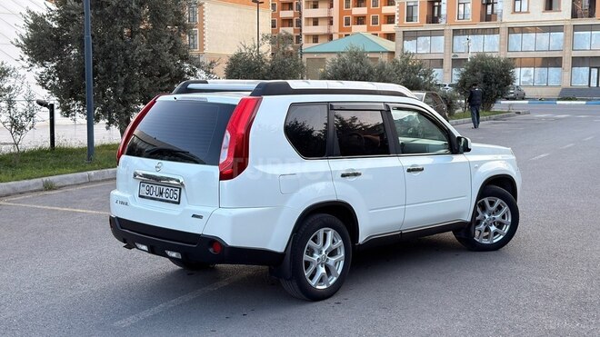 Nissan X-Trail 2013, 198,400 km - 2.5 л - Sumqayıt